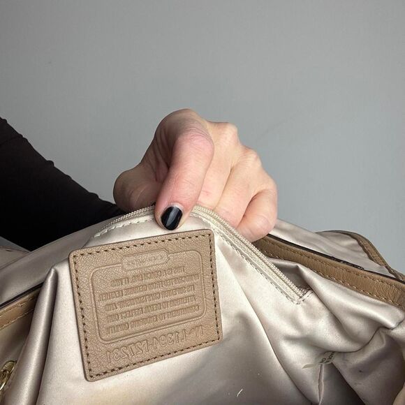 Coach Vintage Y2K Cream Beige Soho Tote Shoulder Bag - Picture 7 of 7